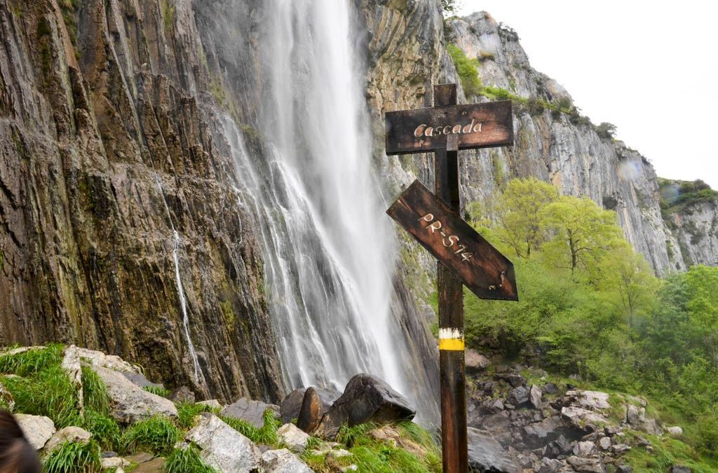 8 sorprendentes cascadas en Cantabria.