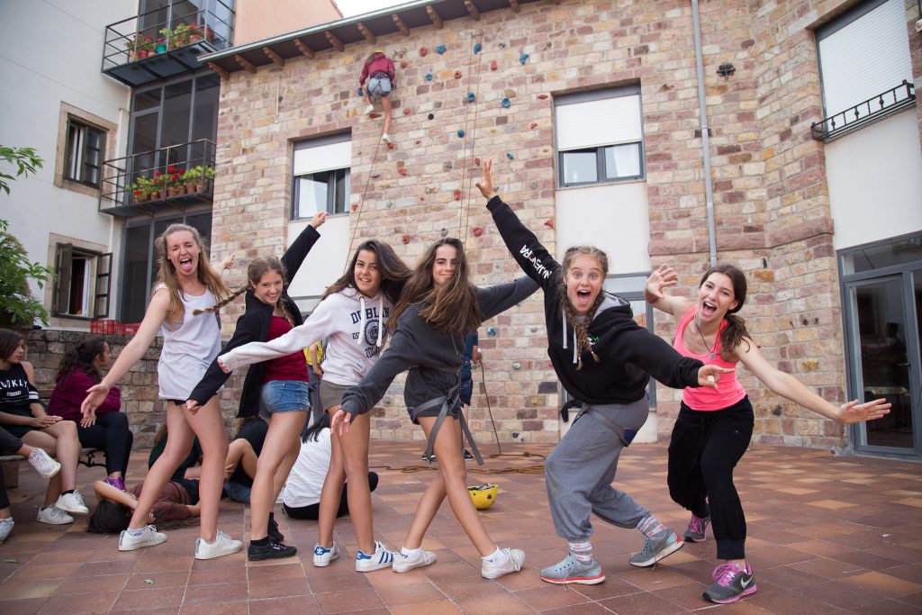 Grupo de colegios en el Albergue Las Indianas, Cantabria
